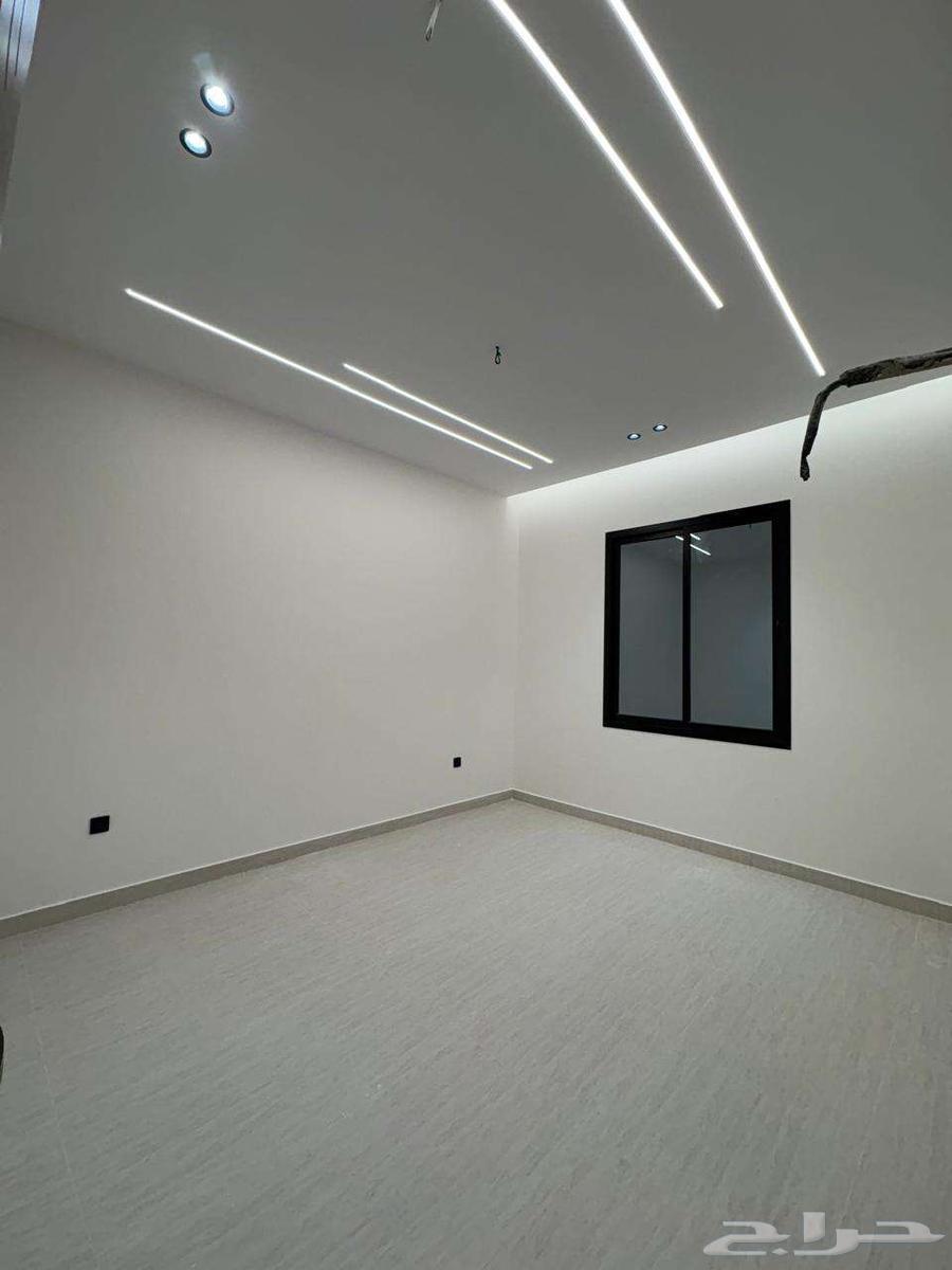 5 bedroom apartment in Al Difa 18