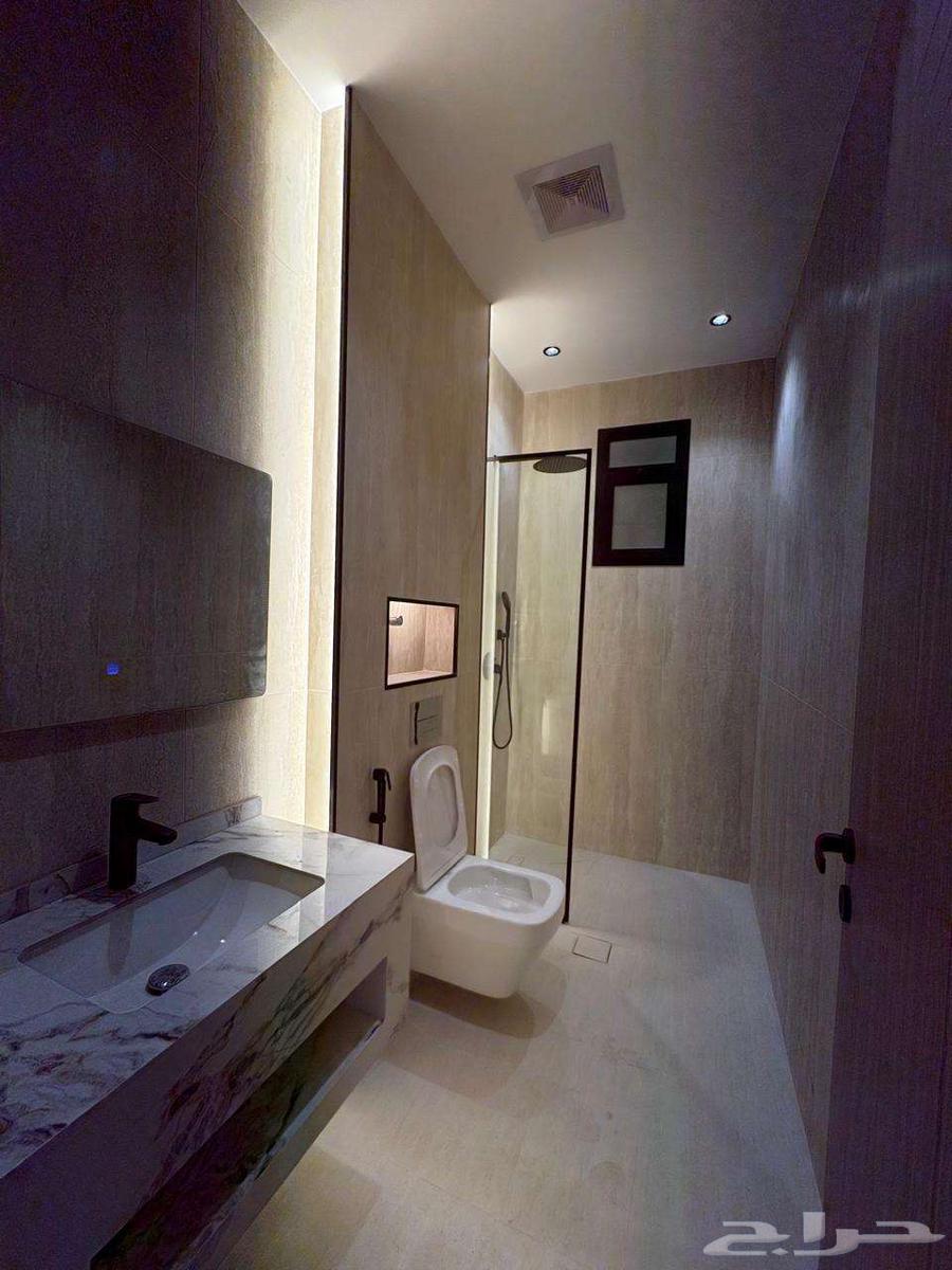 5 bedroom apartment in Al Difa 4