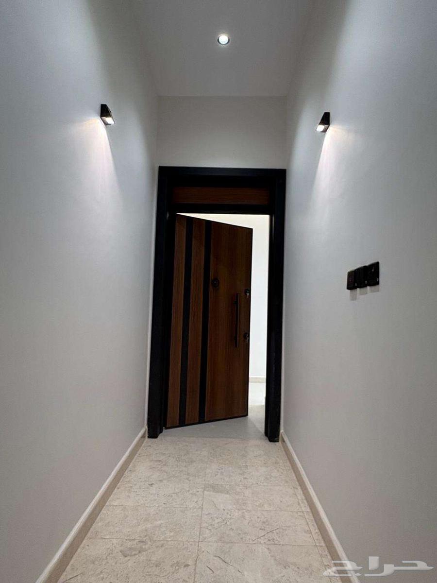 5 bedroom apartment in Al Difa 5
