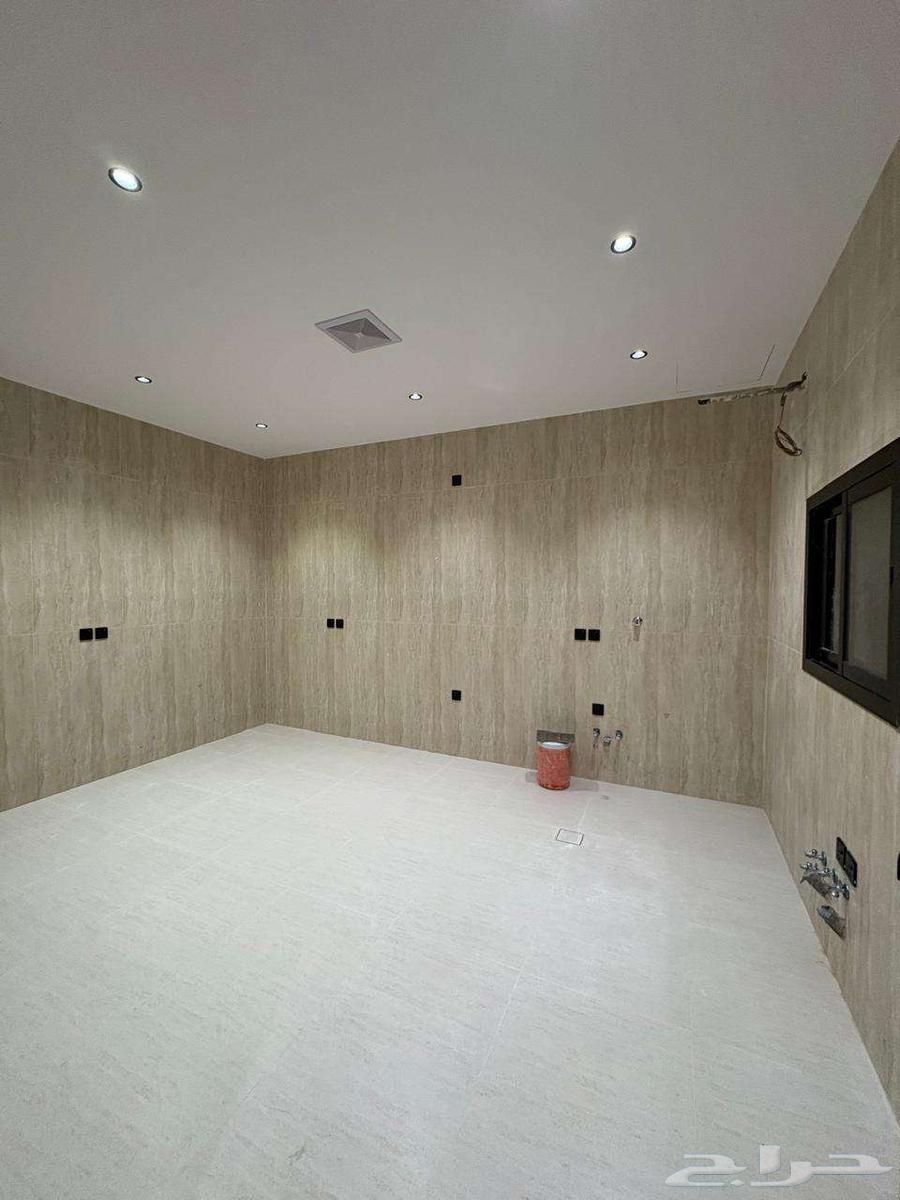 5 bedroom apartment in Al Difa 10