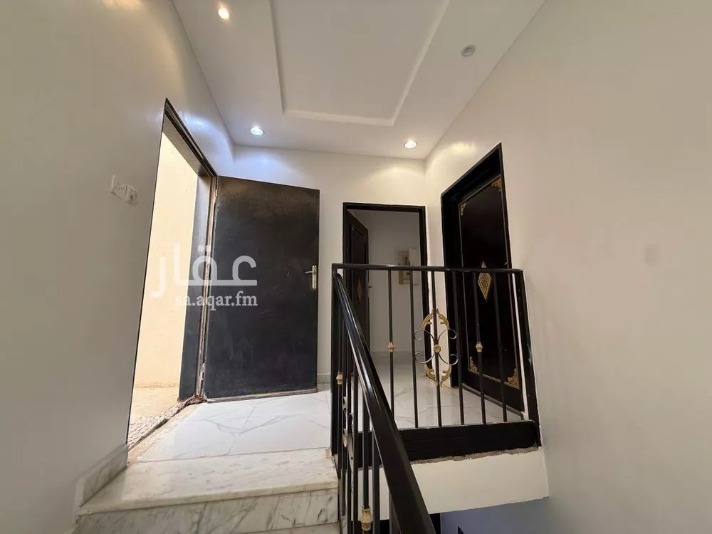 3 bedroom floor in Al Munsiyah 2
