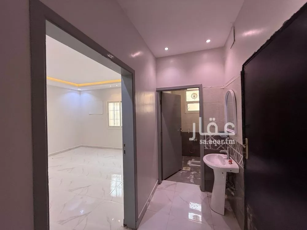 3 bedroom floor in Al Munsiyah 5