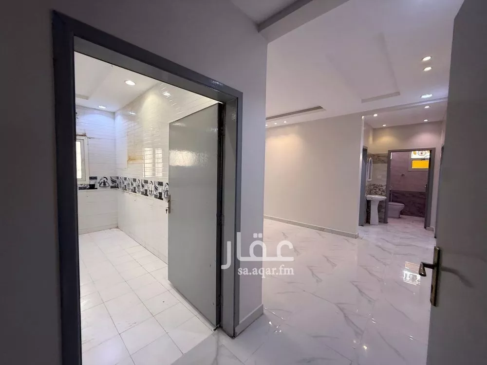 3 bedroom floor in Al Munsiyah 8