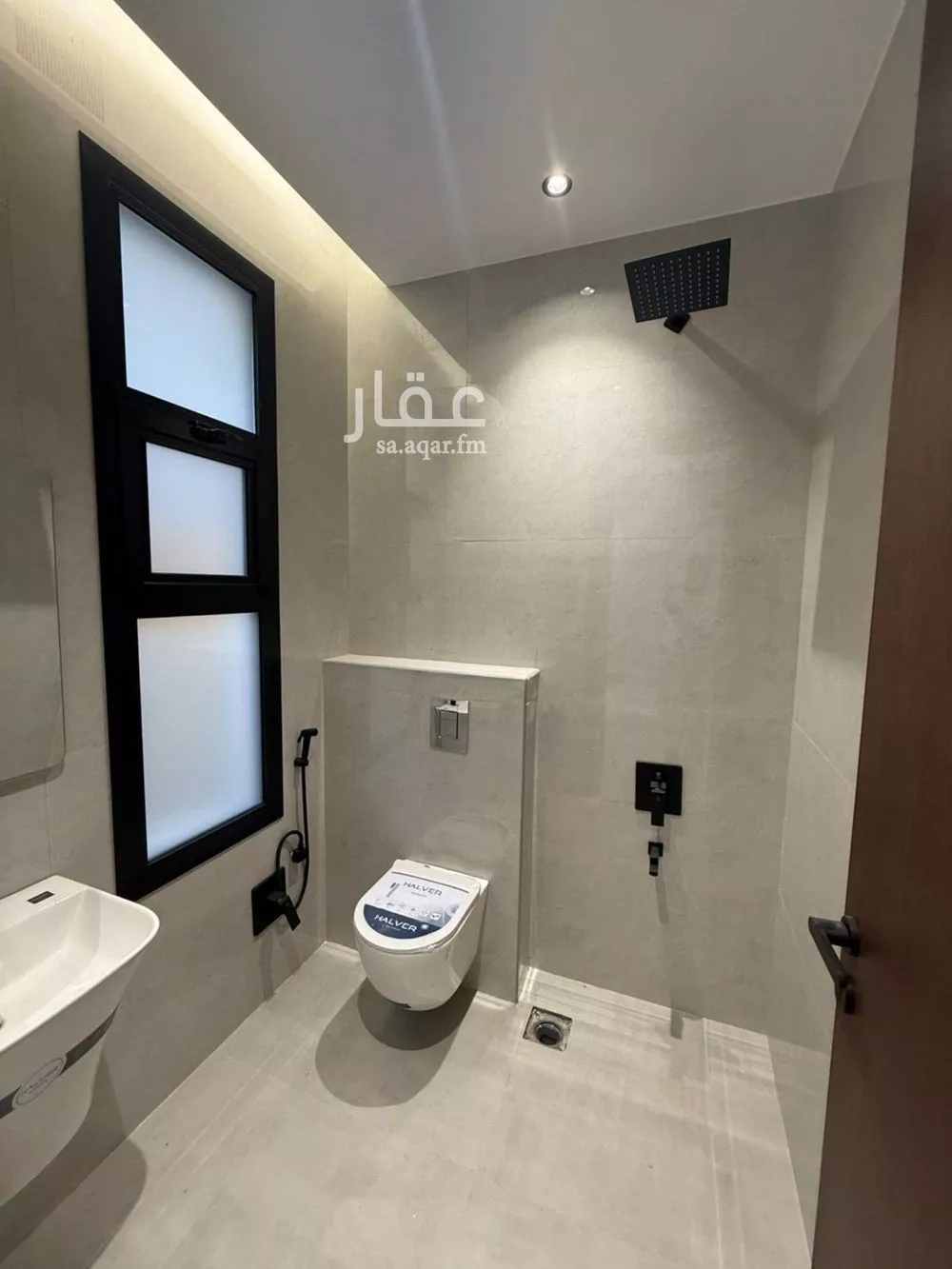 6 bedroom villa in Al Mahdiyyah 20