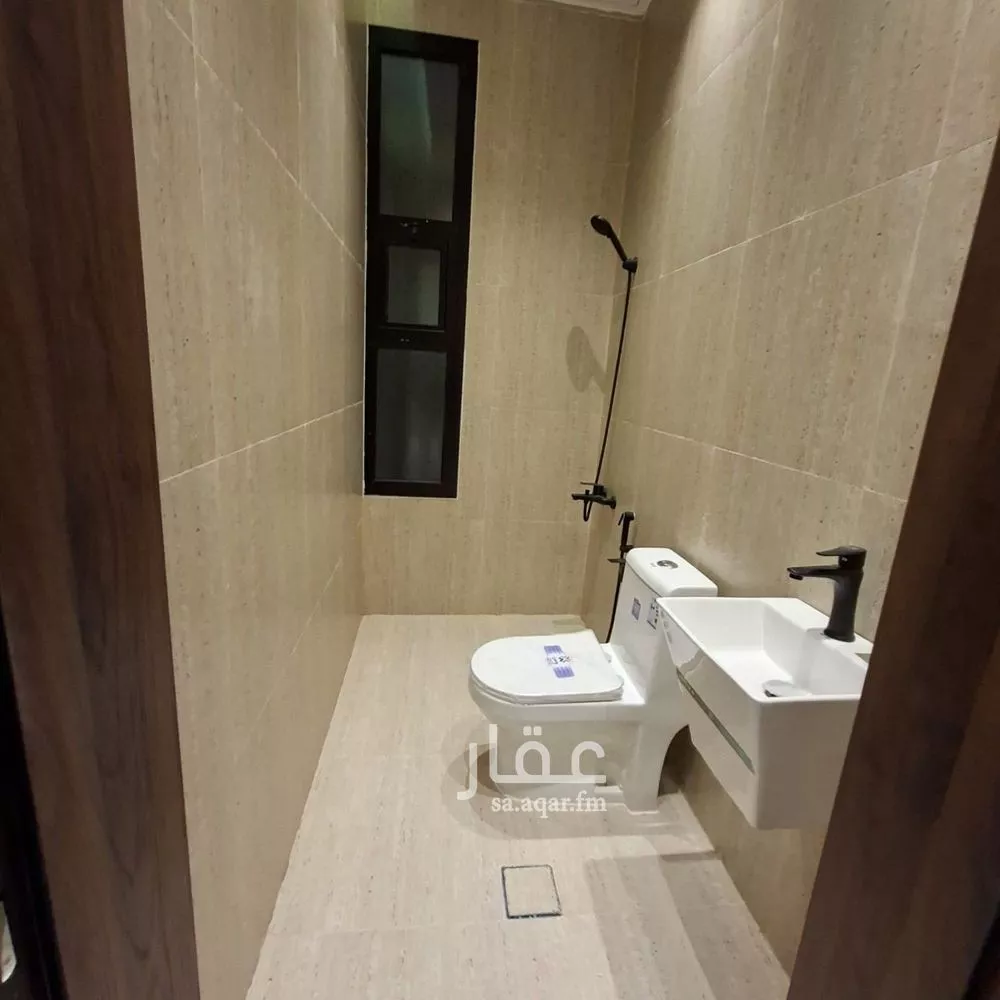 4 bedroom floor in Ash Sharq 13