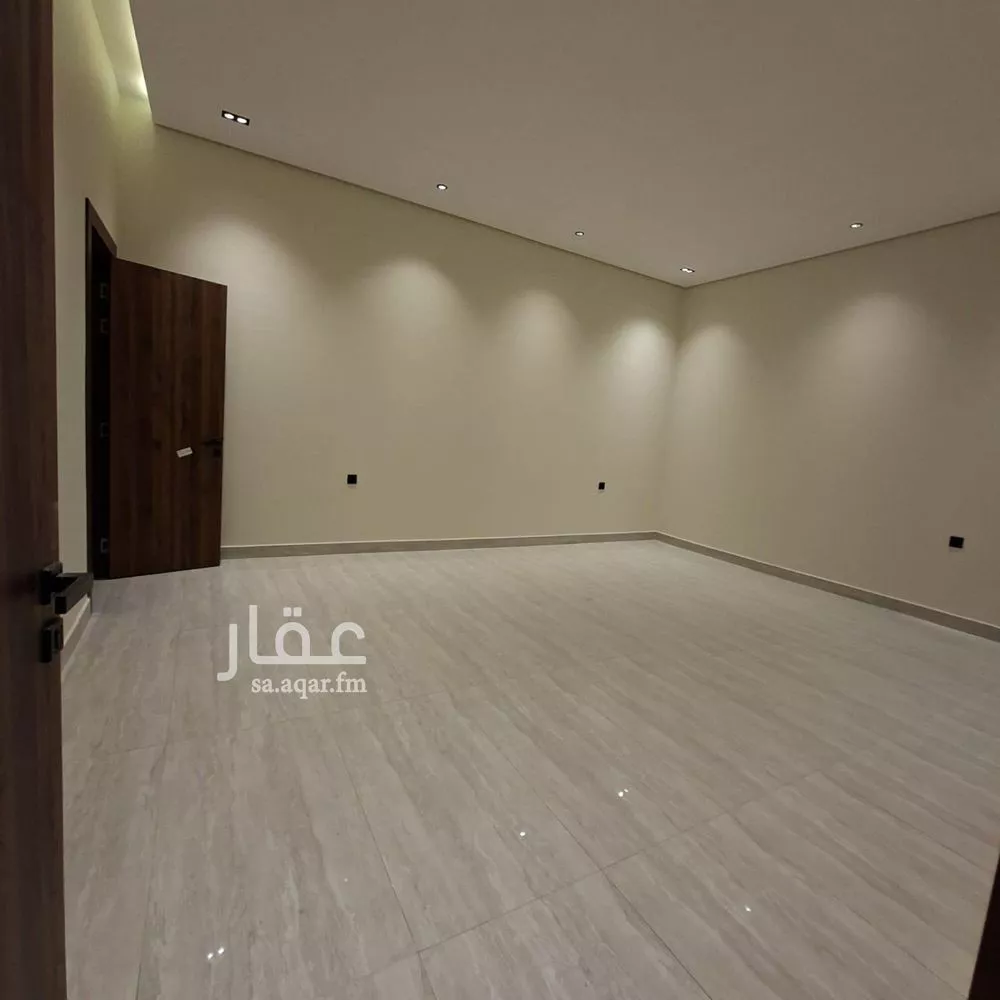 4 bedroom floor in Ash Sharq 9
