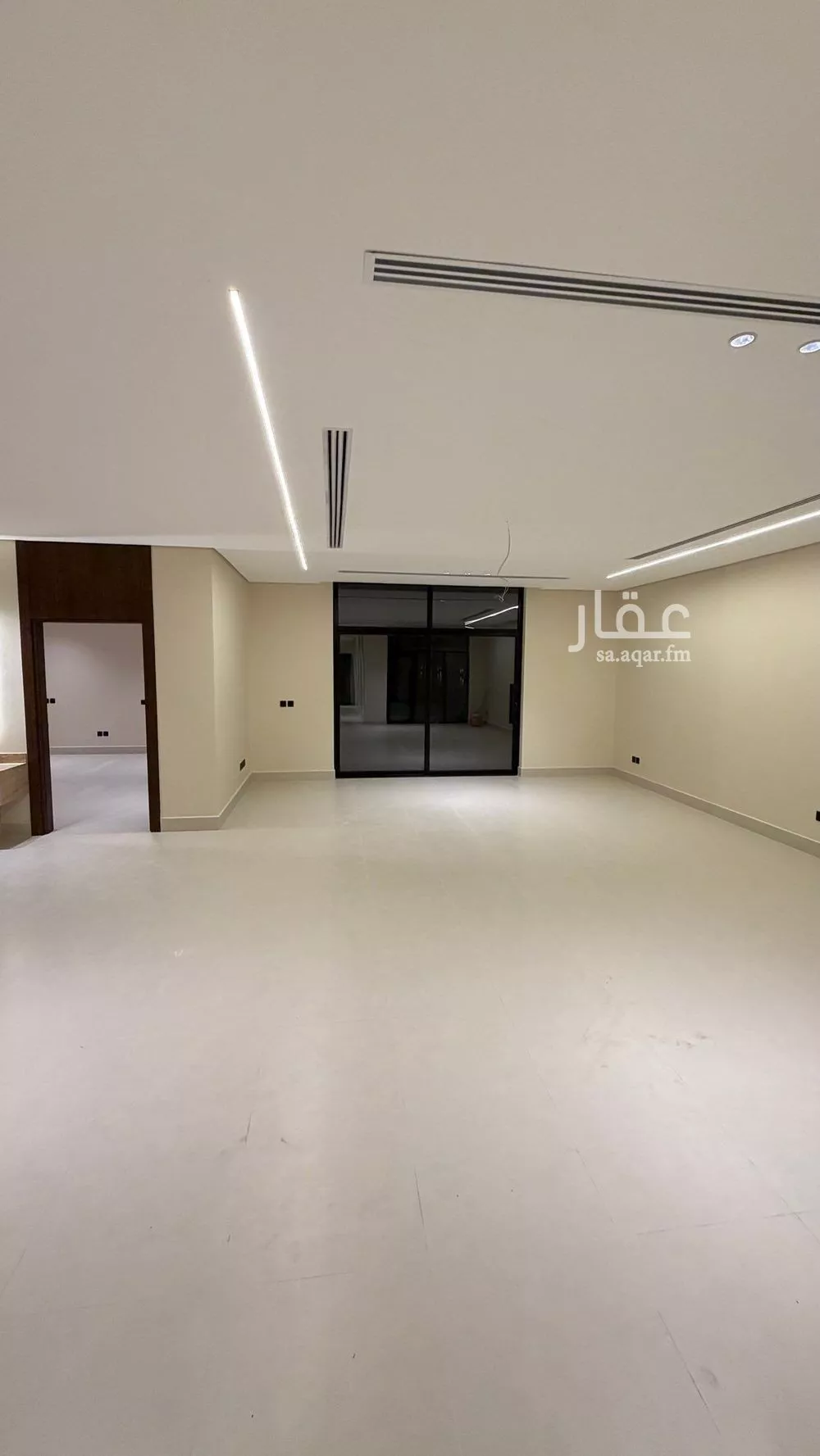 8 bedroom villa in Al Fanar 4