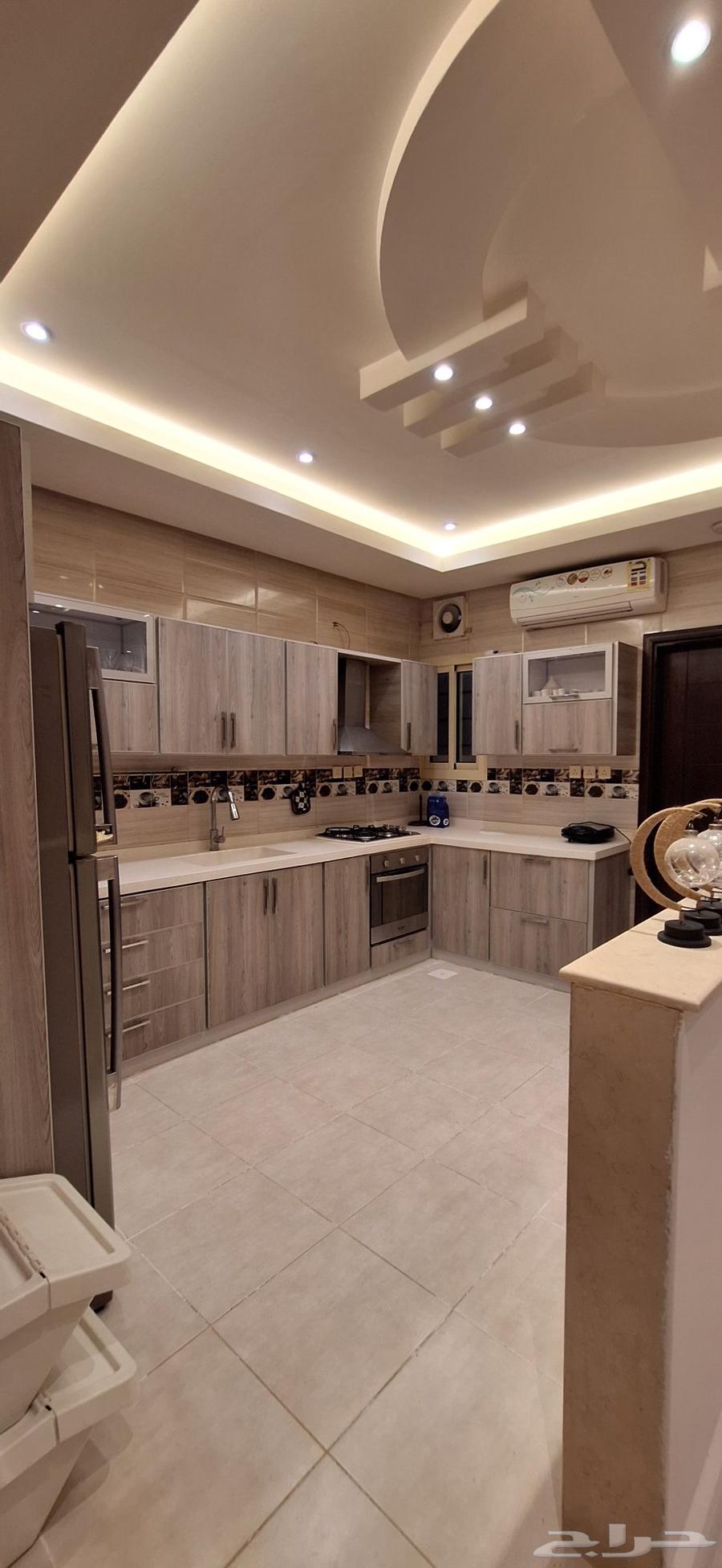 7 bedroom apartment in Al Marwa 6