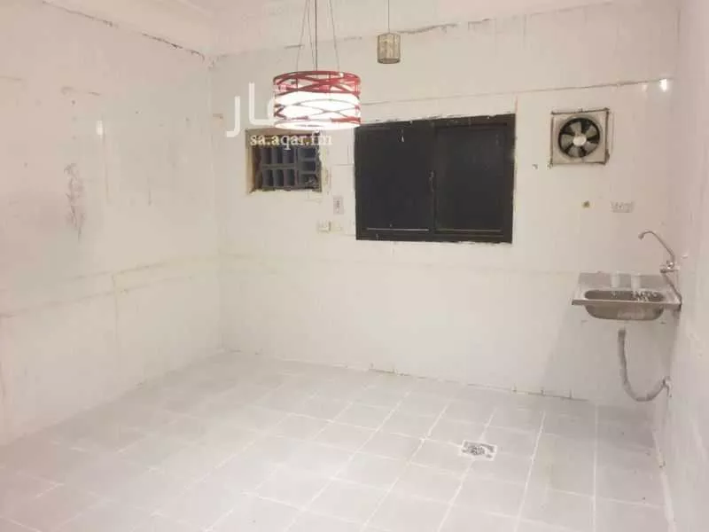 3 bedroom apartment in Al Rabwa 5