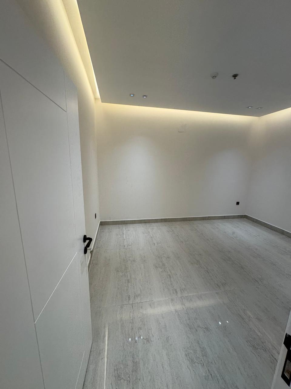 3 bedroom apartment in As Saif 6