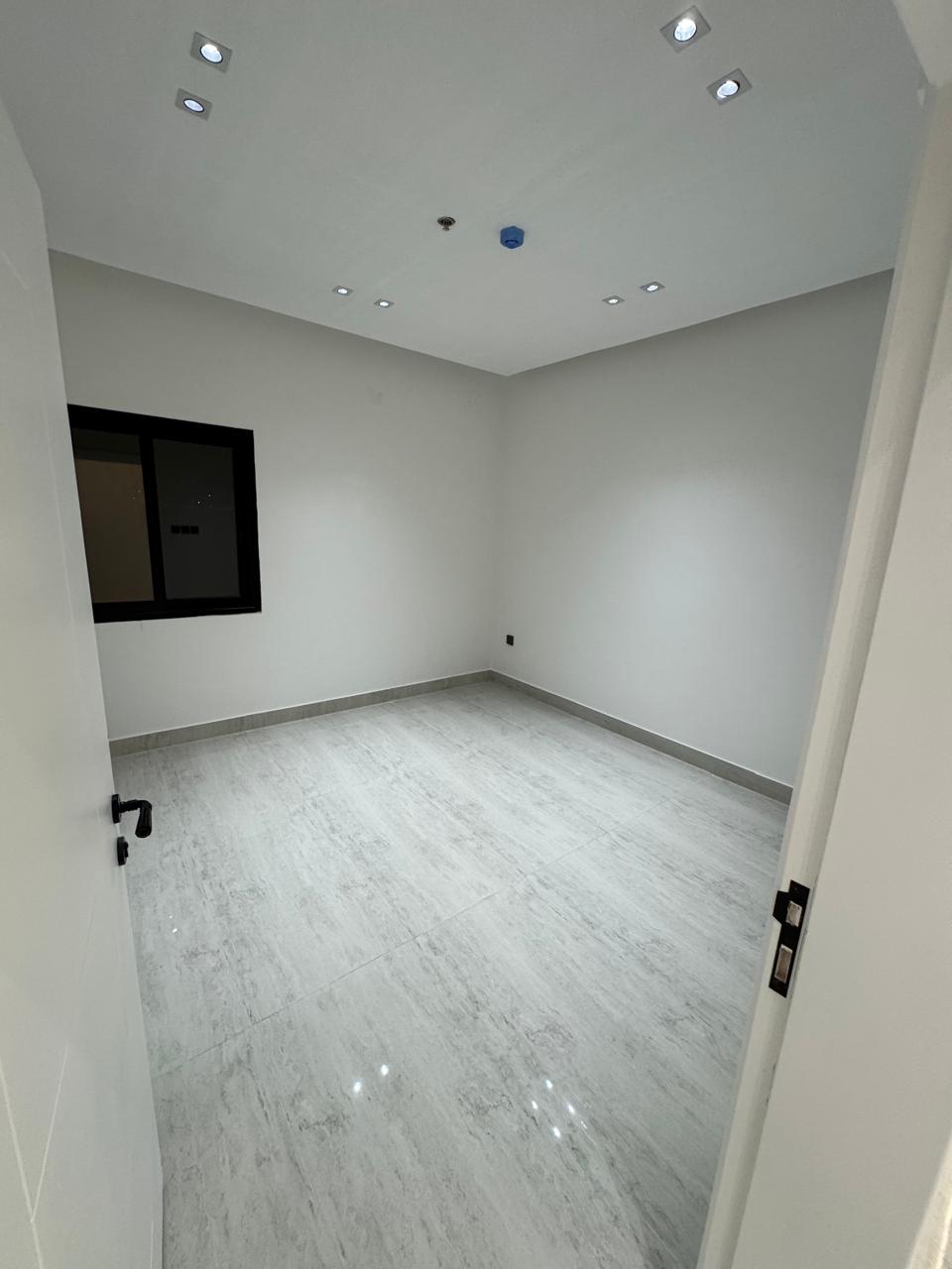 3 bedroom apartment in As Saif 8