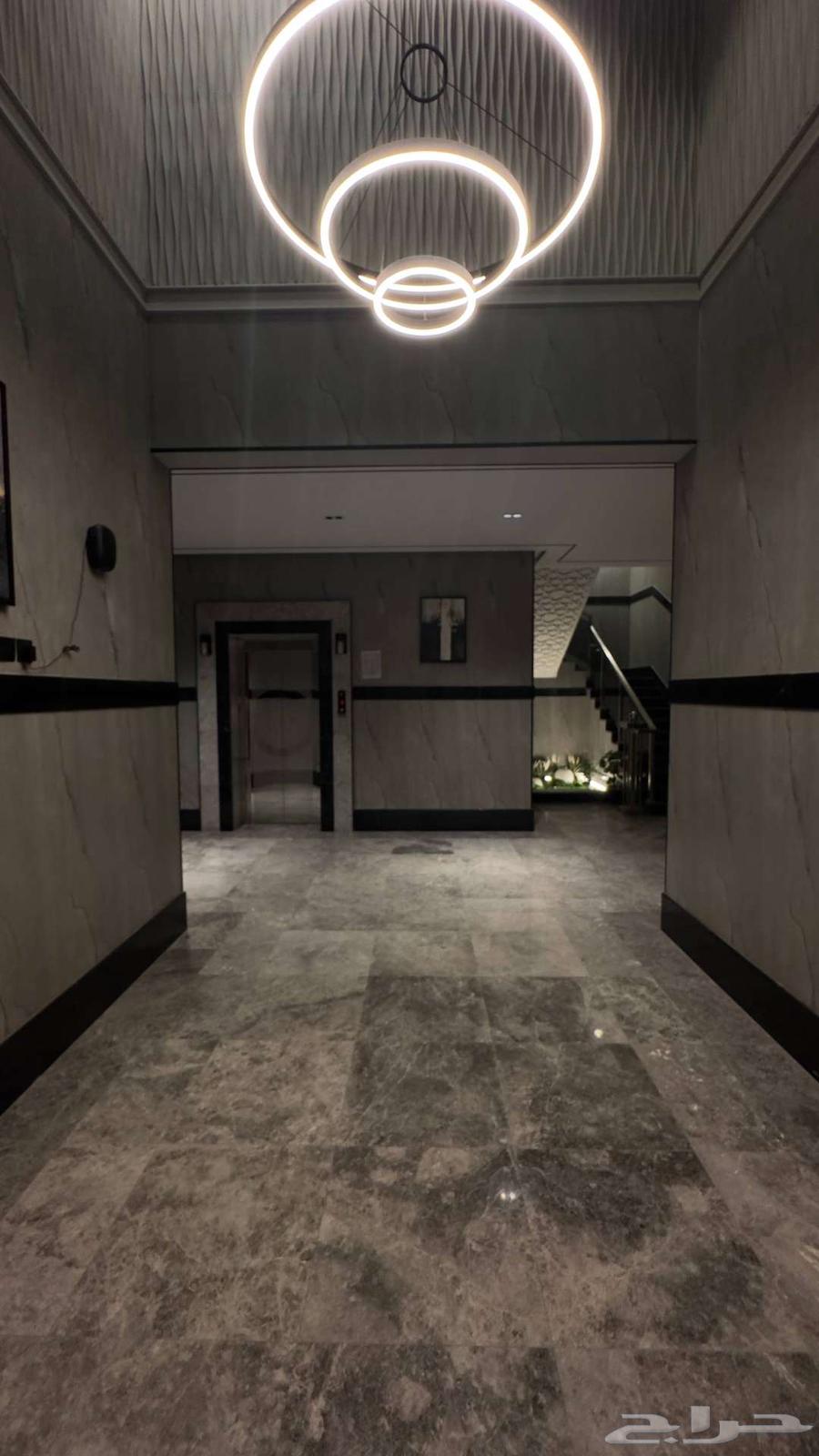 6 bedroom apartment in King Fahd 20