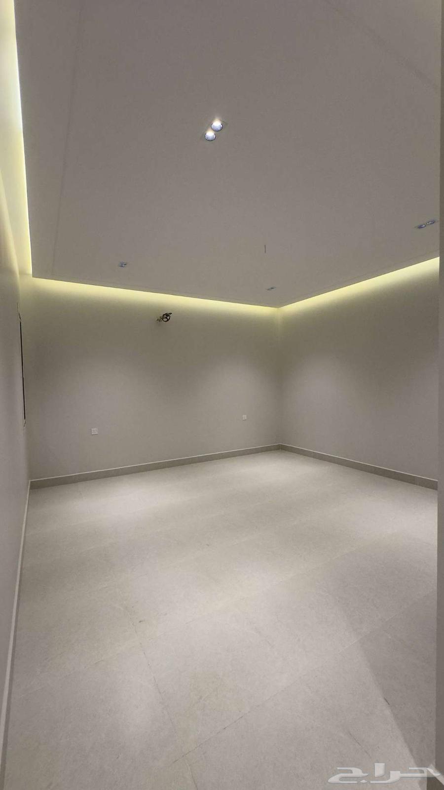 6 bedroom apartment in King Fahd 8