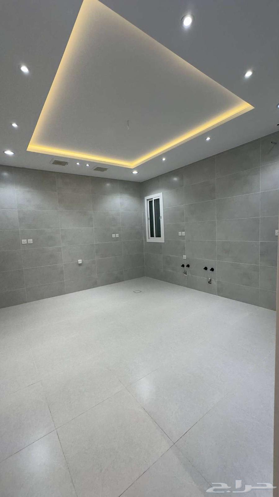 6 bedroom apartment in King Fahd 9