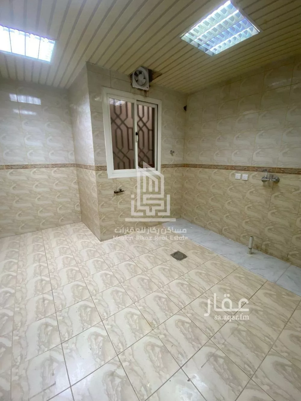 5 bedroom floor in Al Salam 9