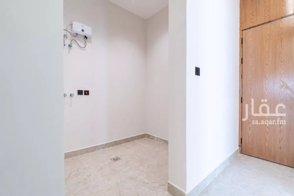 3 bedroom apartment in Al Rawdah, Eastern Province 9