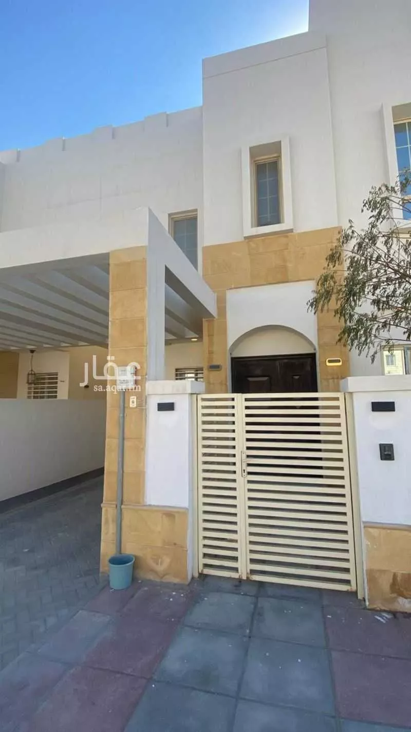 3 bedroom villa in Al Amwaj 8