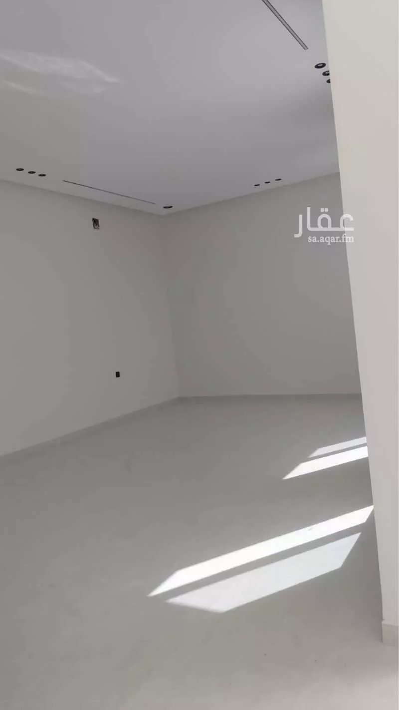فيلا 10 غرف في النظيم 5