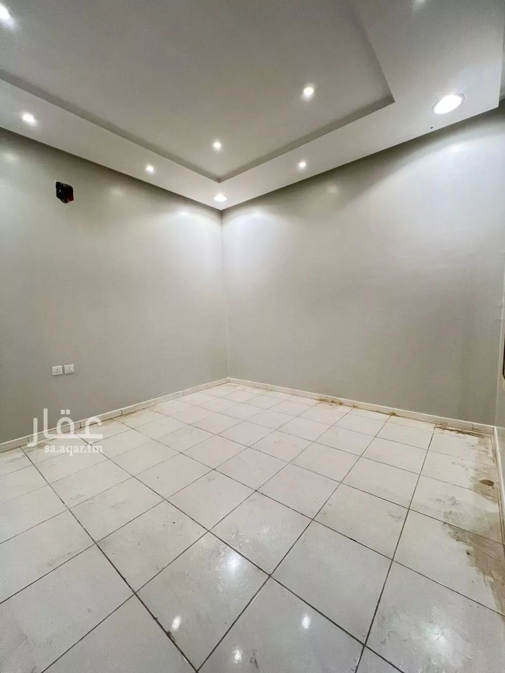 5 bedroom floor in King Faisal 2