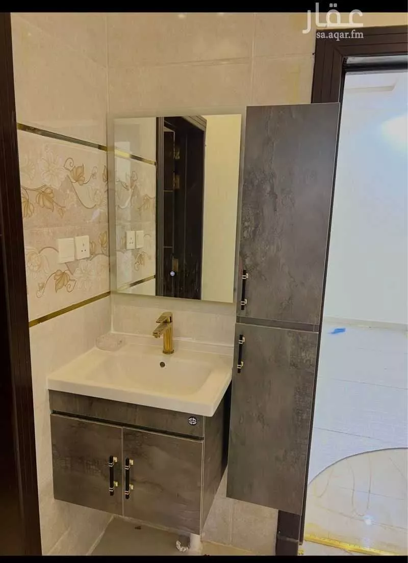 3 bedroom floor in Okaz 3