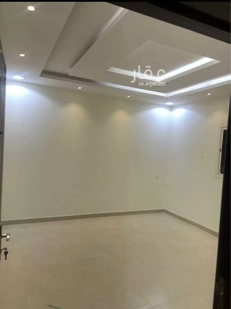 3 bedroom floor in Okaz 5