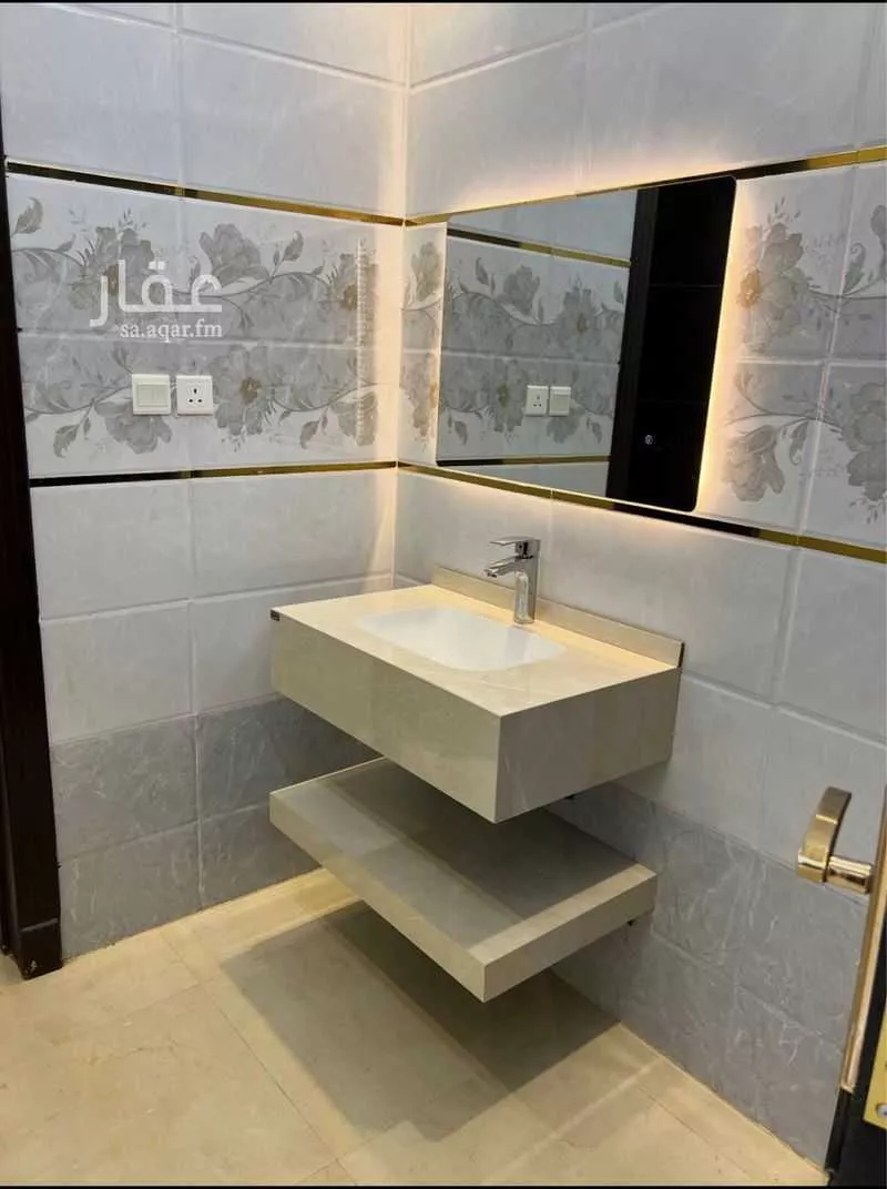 3 bedroom floor in Okaz 7