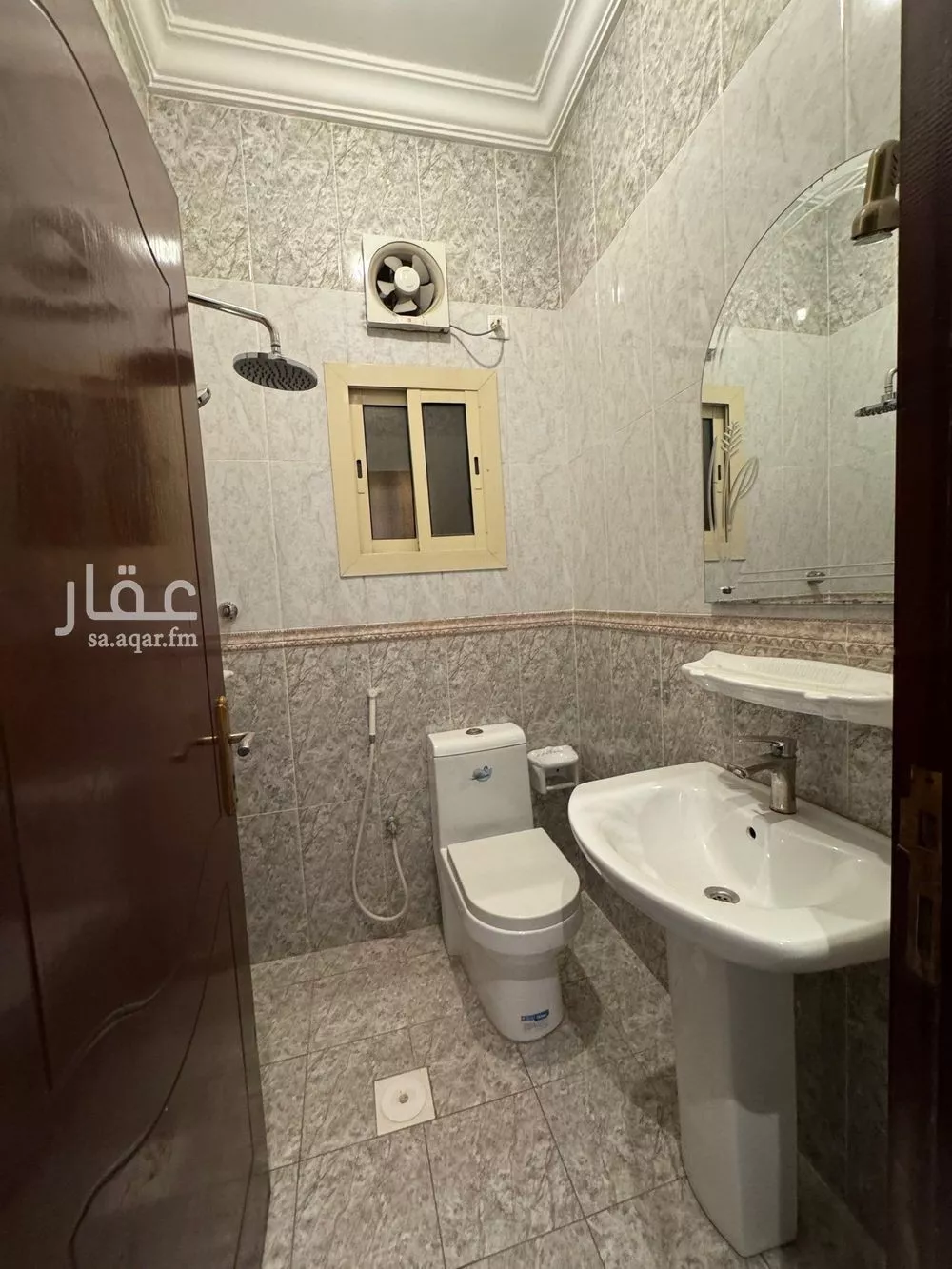 شقة 4 غرف في ام حبلين 5