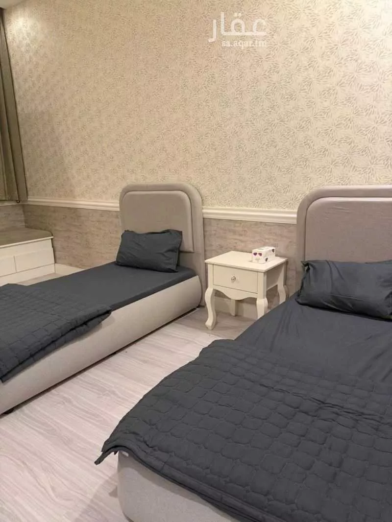 4 bedroom floor in Irqah 12