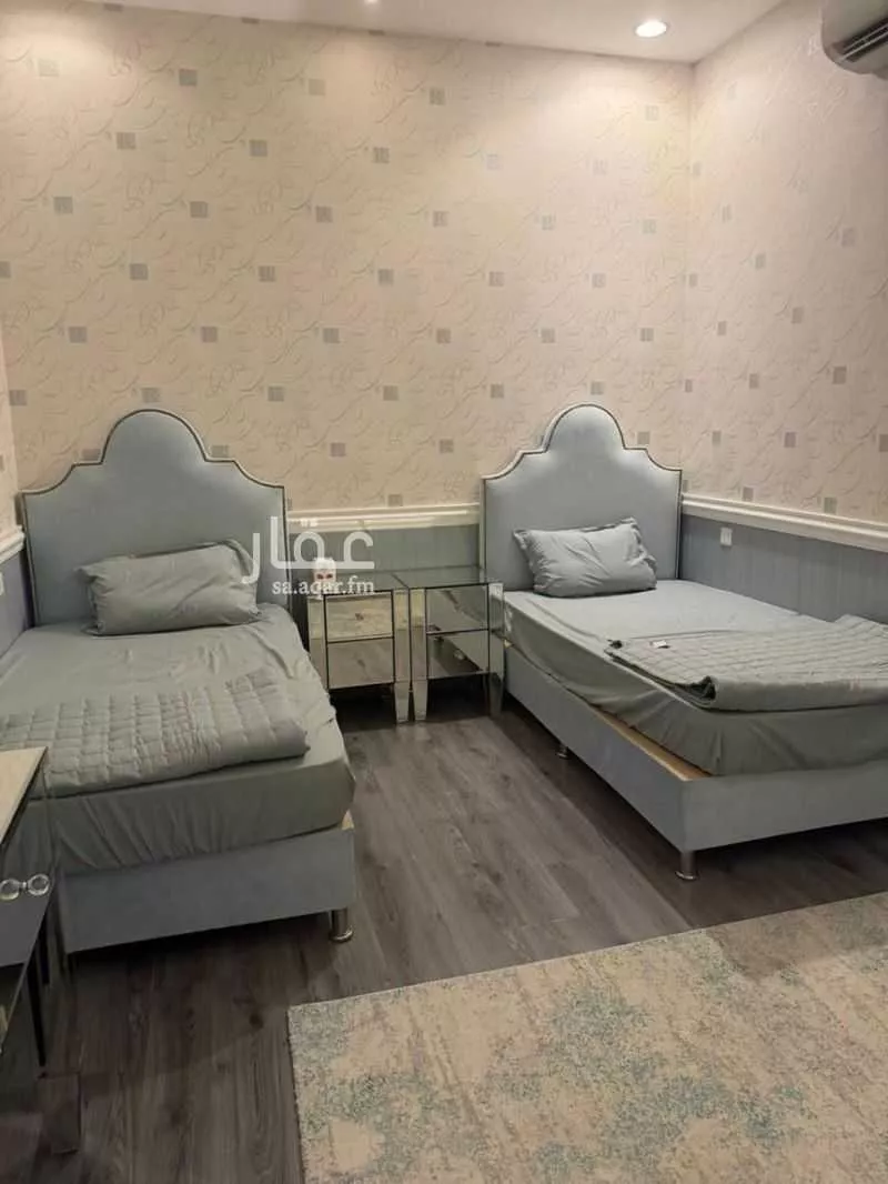 4 bedroom floor in Irqah 9