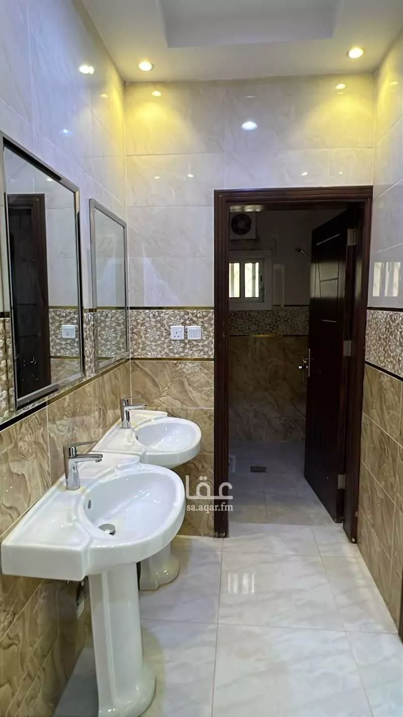 4 bedroom apartment in Al Ajawid 4