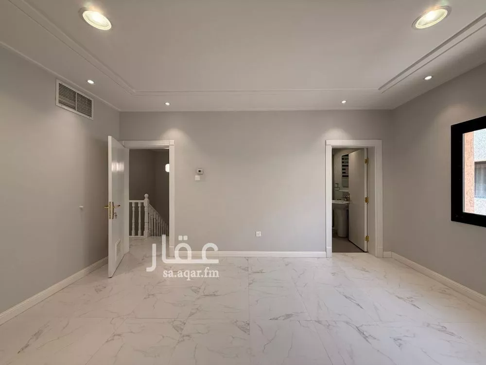 3 bedroom villa in Riyadh 14