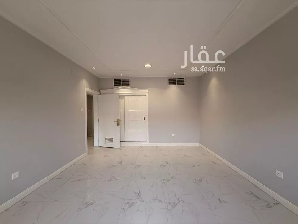 فيلا 3 غرف في النخيل 18