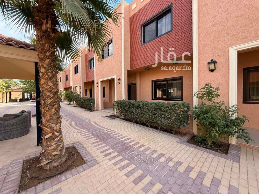 فيلا 3 غرف في النخيل 21