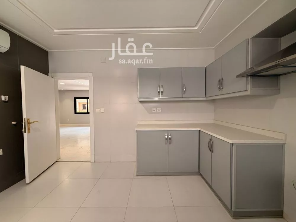 فيلا 3 غرف في النخيل 8