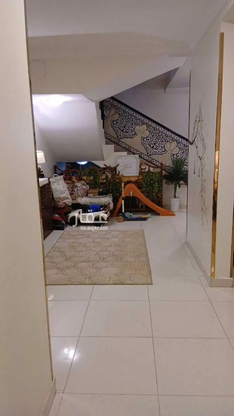 5 bedroom apartment in Al Yasmin 2