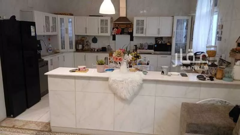 5 bedroom apartment in Al Yasmin 3
