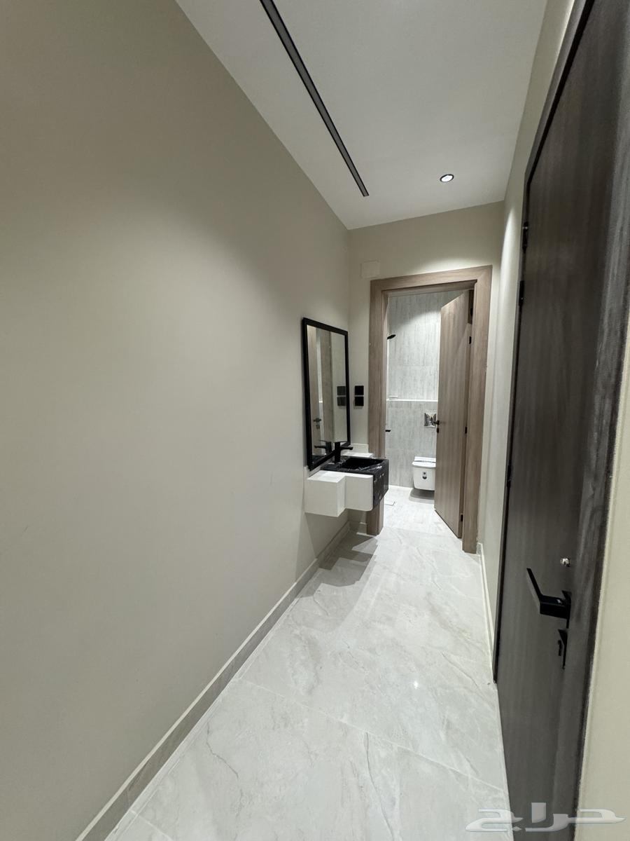 6 bedroom apartment in Bani Bayadah 5