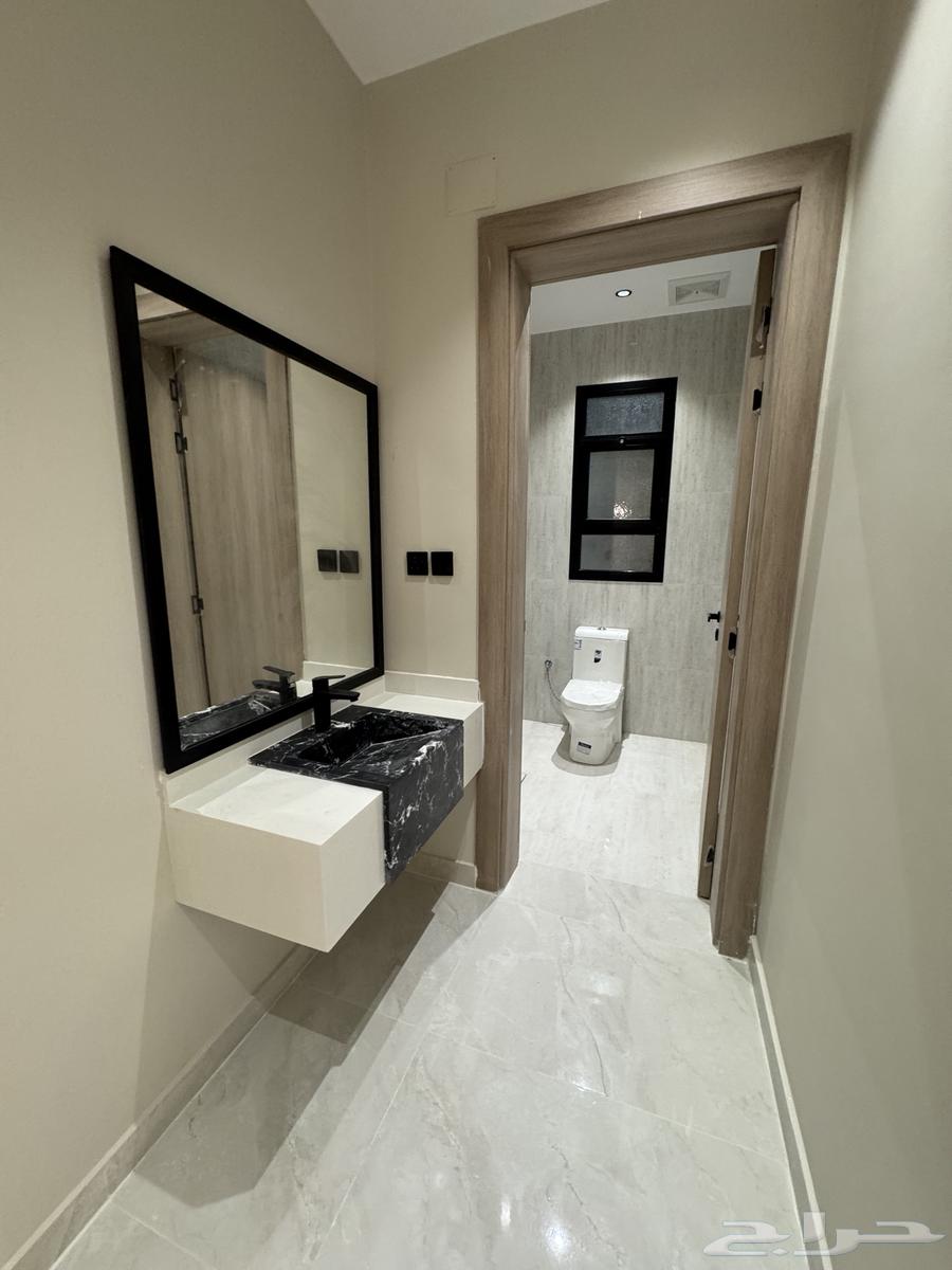 6 bedroom apartment in Bani Bayadah 10