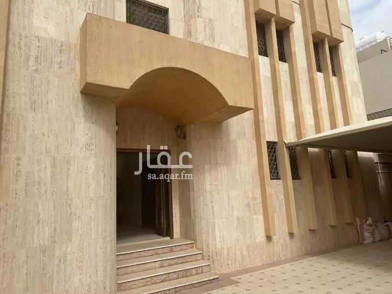 فيلا 11 غرف في الملك فهد 3