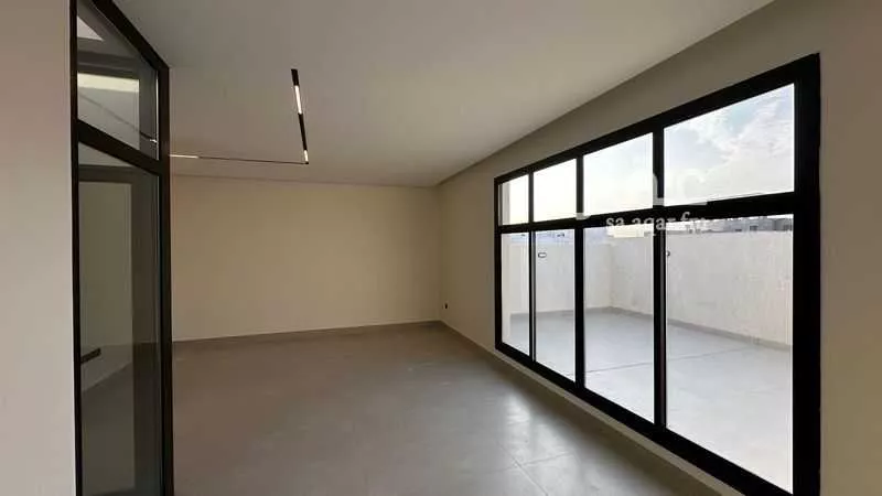 5 bedroom villa in Al Rimal 2