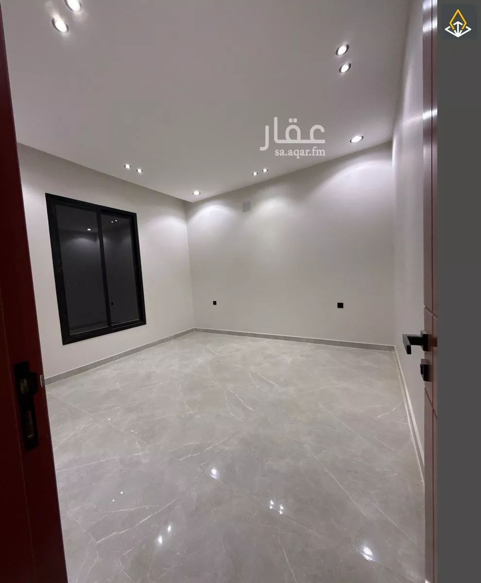 فيلا 4 غرف في الجنادرية 17
