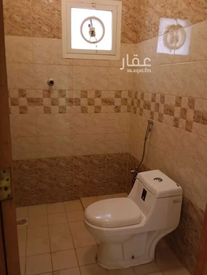 4 bedroom floor in Al Falah 12