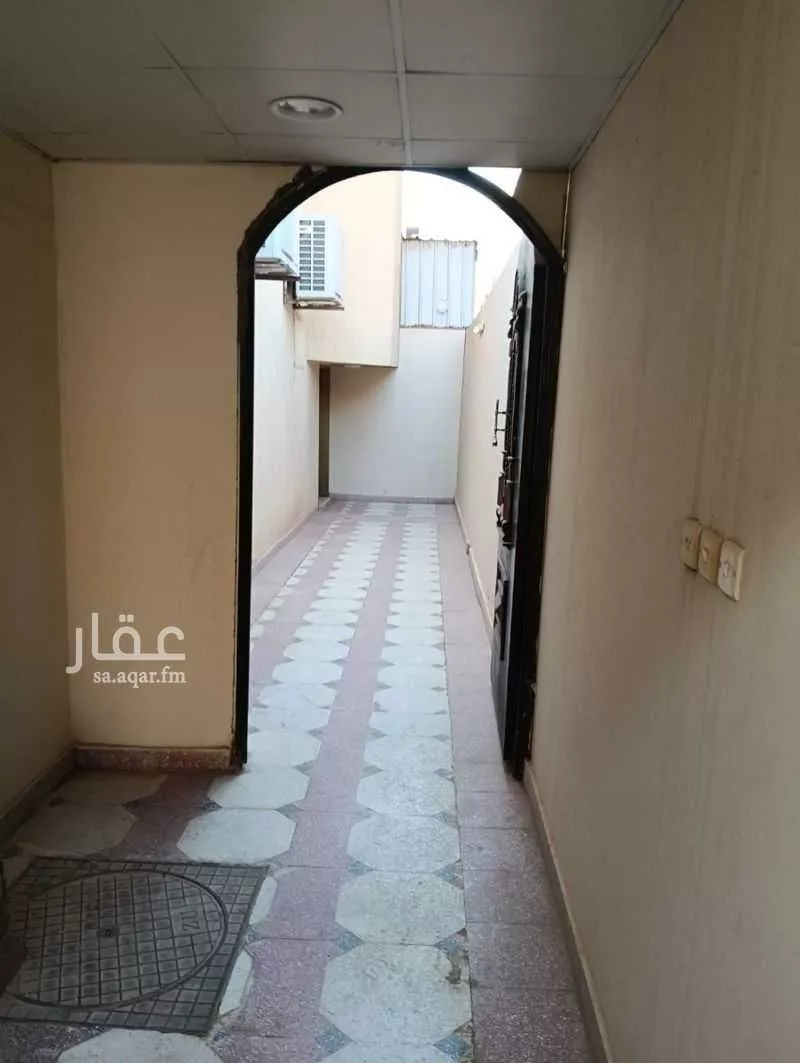 4 bedroom floor in Al Falah 7
