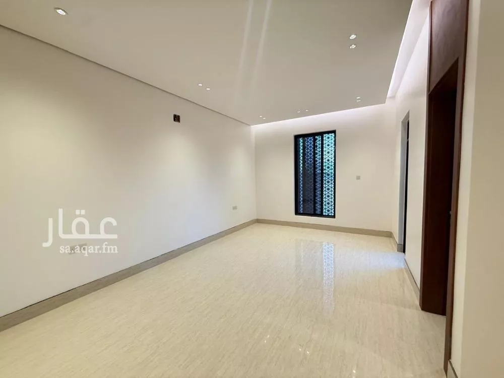 6 bedroom villa in Al Mahdiyyah 11
