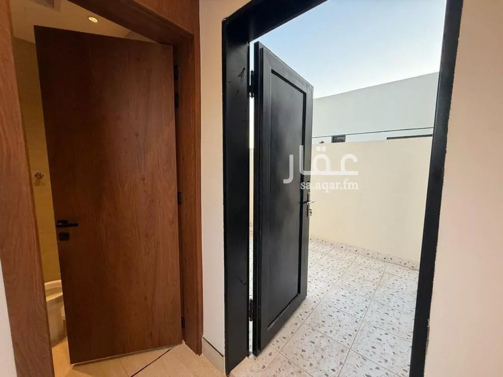 6 bedroom villa in Al Mahdiyyah 12