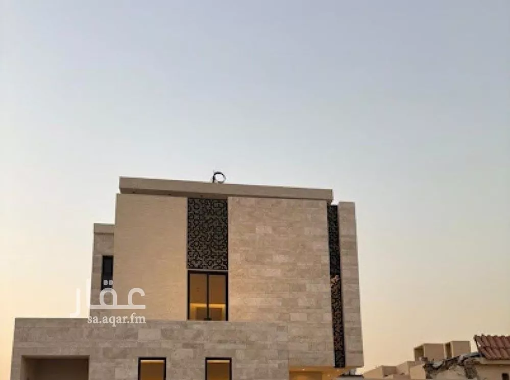 6 bedroom villa in Al Mahdiyyah 2