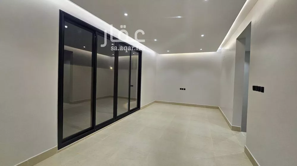 5 bedroom villa in Al Farouq 4