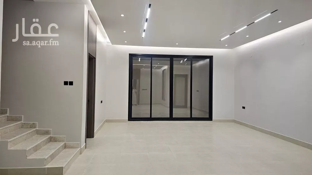 5 bedroom villa in Al Farouq 9