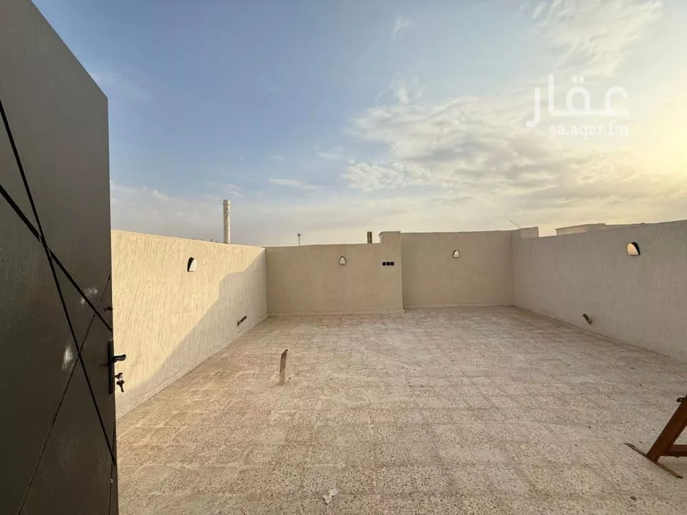 فيلا 5 غرف في طويق 17