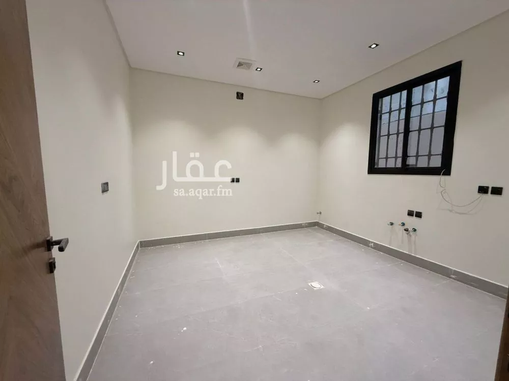 فيلا 5 غرف في طويق 10